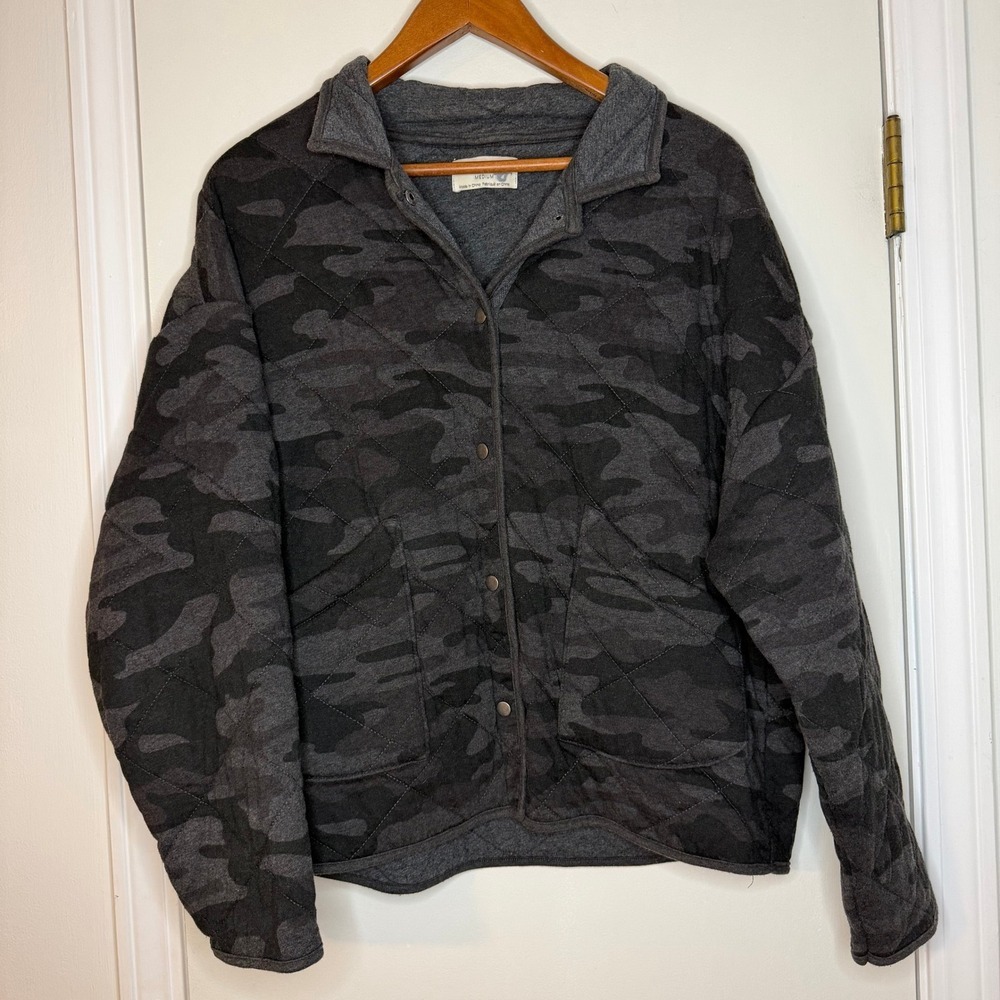 Z Supply Quilted Camo Button Up Jacket Women's Medium Snap Front Pockets